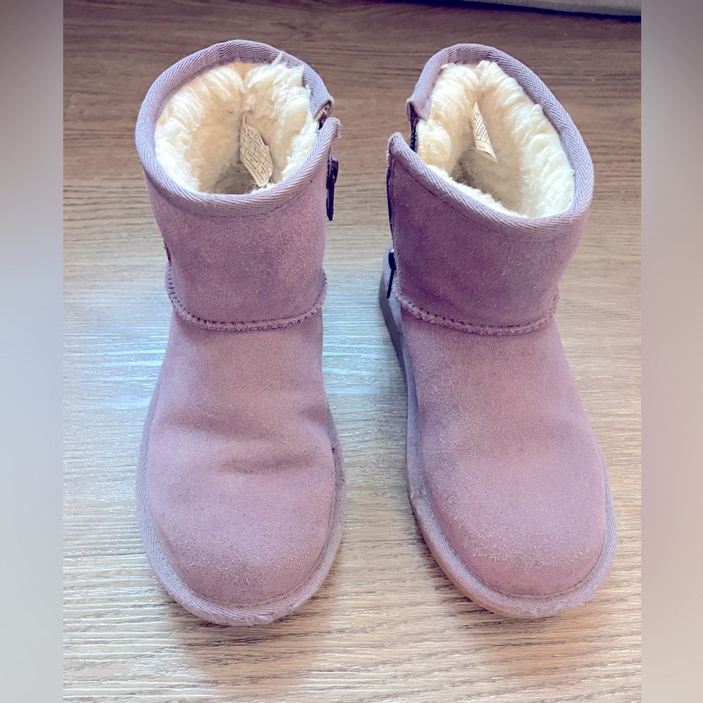 Kookaburra by UGG purple boots